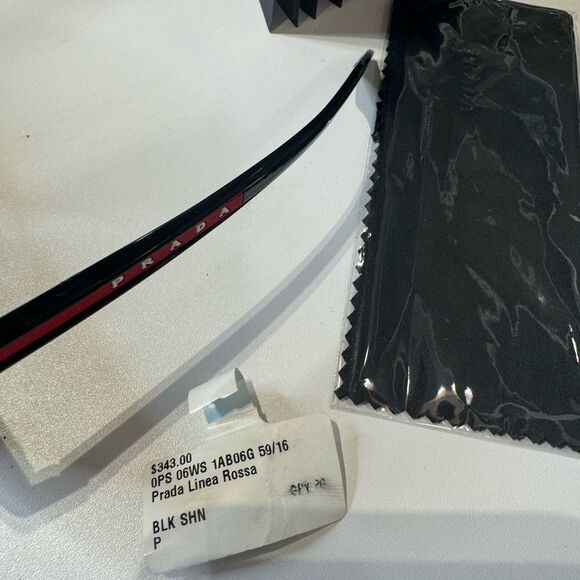 PRADA: LINEA ROSSA PILOT SUNGLASSES - Picture 3 of 8